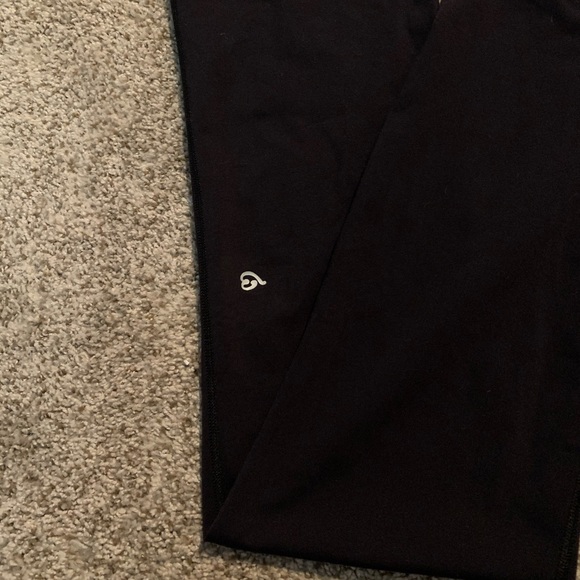 VIA PRIVE SWEATS ✨🔥 - Picture 3 of 4